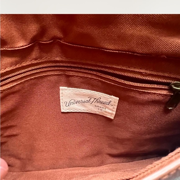 Universal Thread Tan Leather Crossbody Bag - Picture 3 of 5